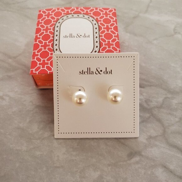 Stella & Dot Jewelry - 💕 NEW Stella & Dot Deja Vu Pearl Pyramid 2 in 1 Post Earrings 💕
